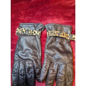 Ralph Lauren women's Leather gloves. Size M